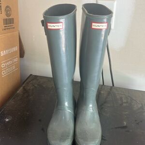 Gray Tall hunter rain boots. Size 8.